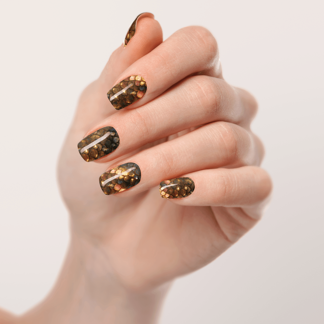 UV Gel: Golden Dragon Rider