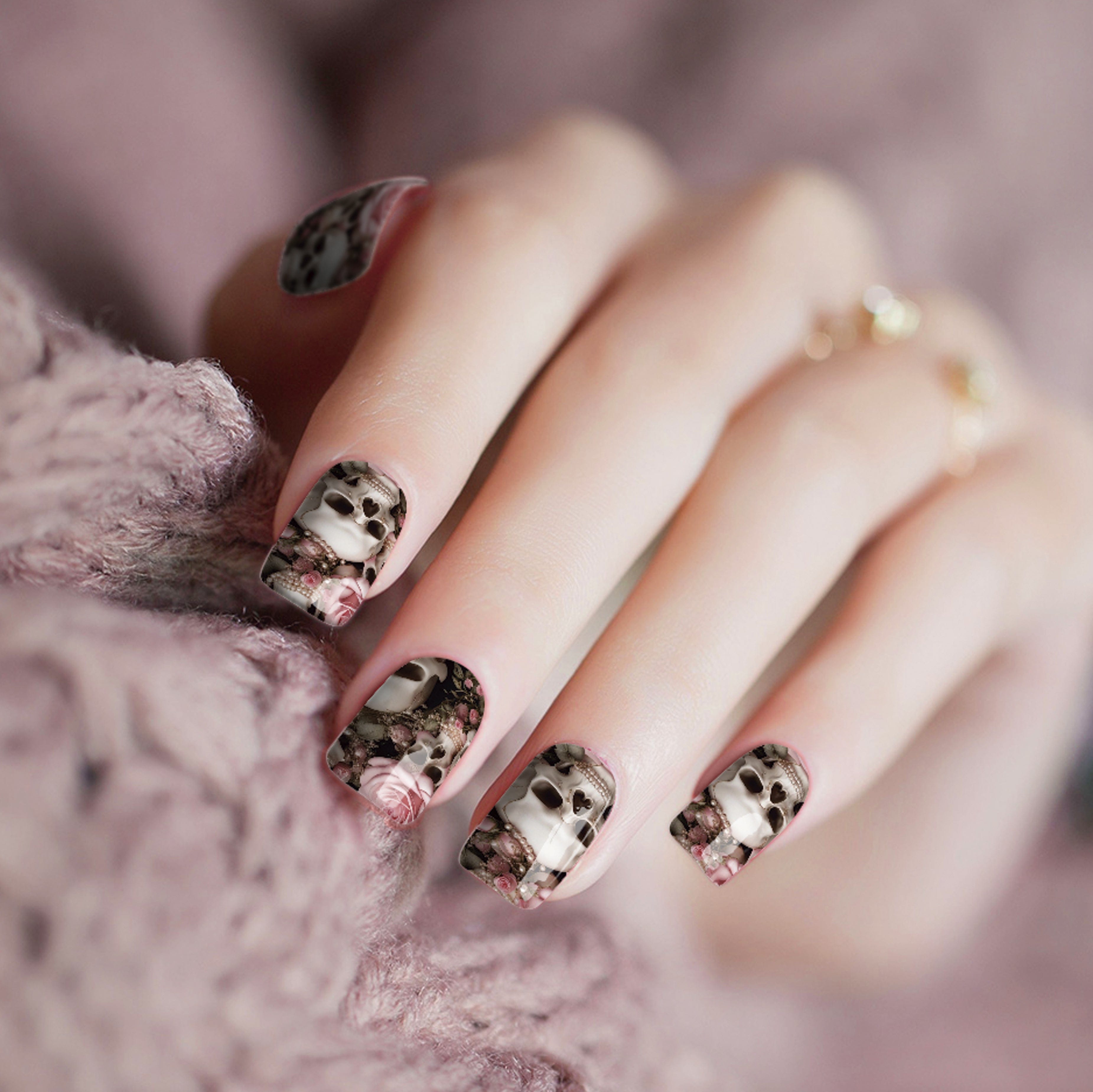 Skulls And Pearls